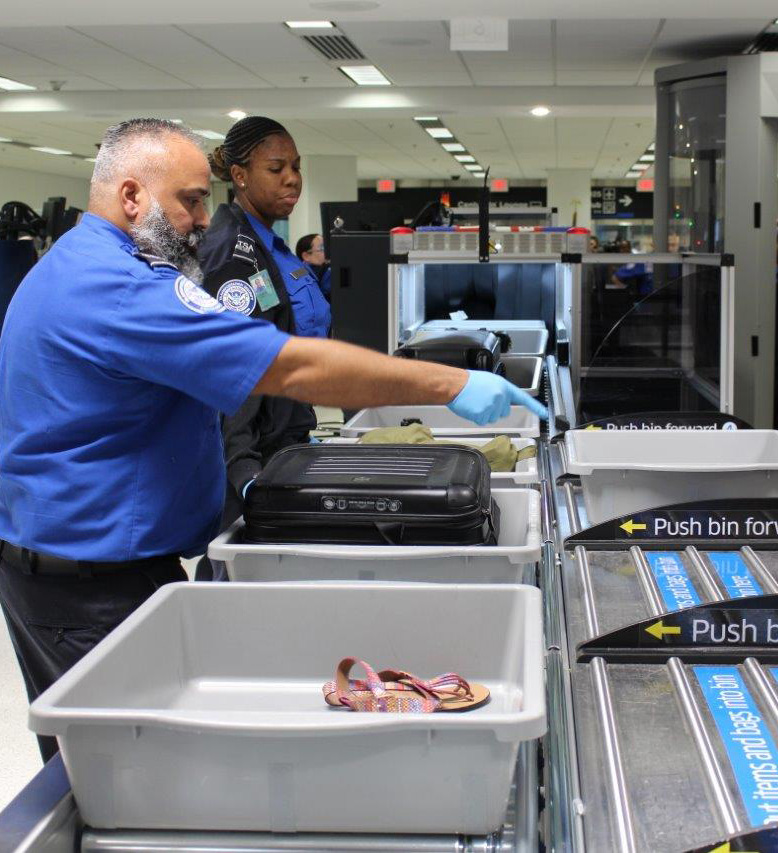 American Airlines And Tsa Launch Automated Screening Lanes At Miami